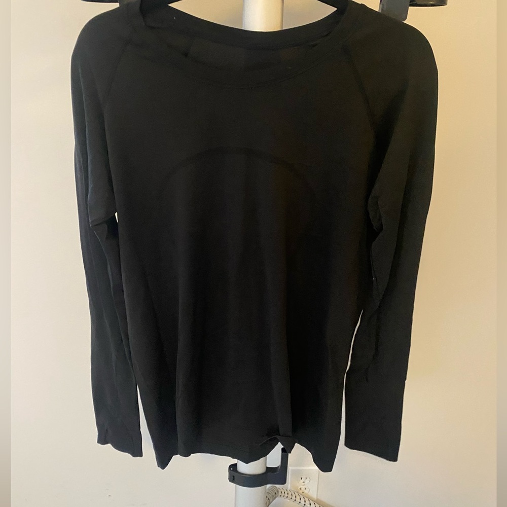 Lululemon Black Long Sleeve swiftly tech shirt